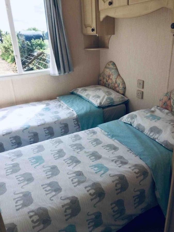 Midden Manor Country Stay On A Working Dairy Farm Ballymena Exterior photo